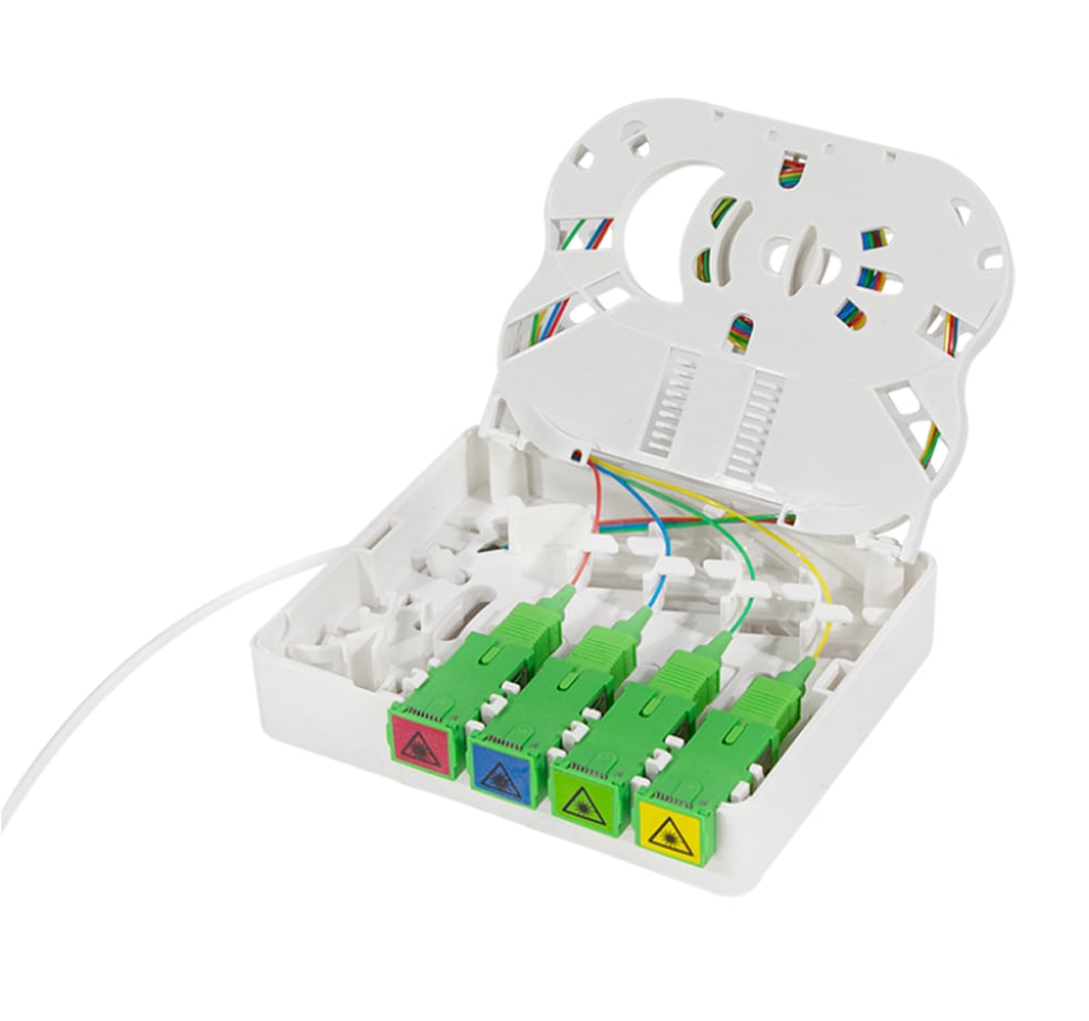 Set di connessione FTTH compatto per montaggio a parete o su guida DIN. Questa soluzione, preassemblata con cavo di installazione in fibra ottica e pigtail, è ideale per realizzare connessioni con fibra ottica (FTTx). Il cavo di installazione &egra