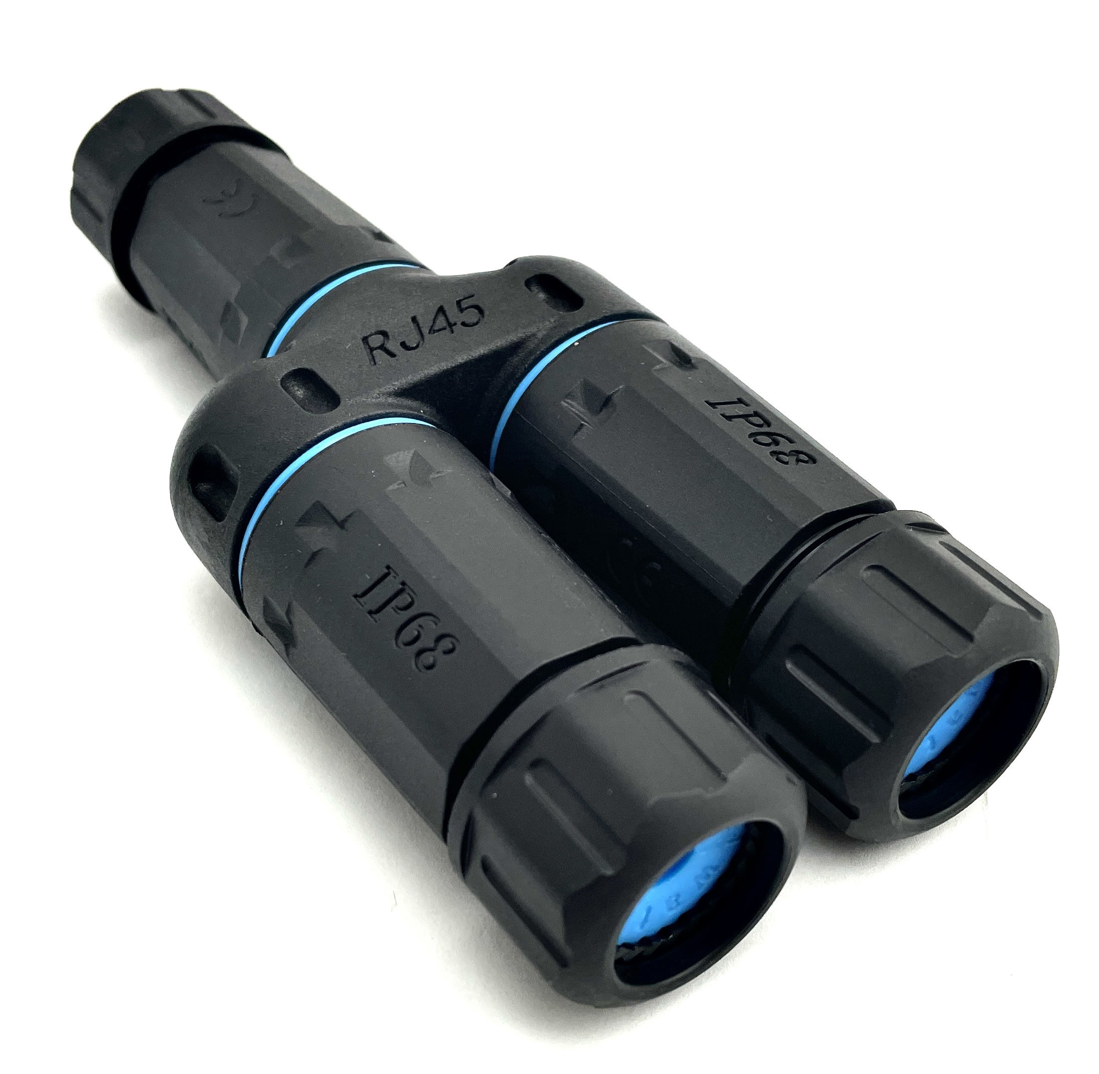 Adattatore RJ45 Cat.6 indicato per convertire una connessione di rete esistente in due cavi, offrendo un eccellente protezione contro l ambiente ostile. L involucro con meccanismo di aggancio a vite garantisce una maggiore protezione del sistema di connes